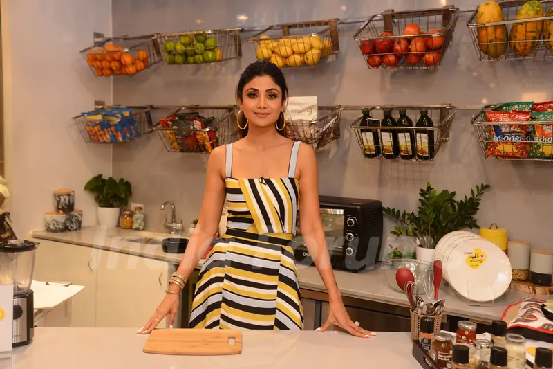 Shilpa Shetty snapped while visiting Big Bazaar for an event