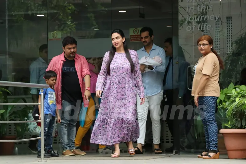Esha Deol and Bharat Takhtani spotted with their daughters outside the hospital