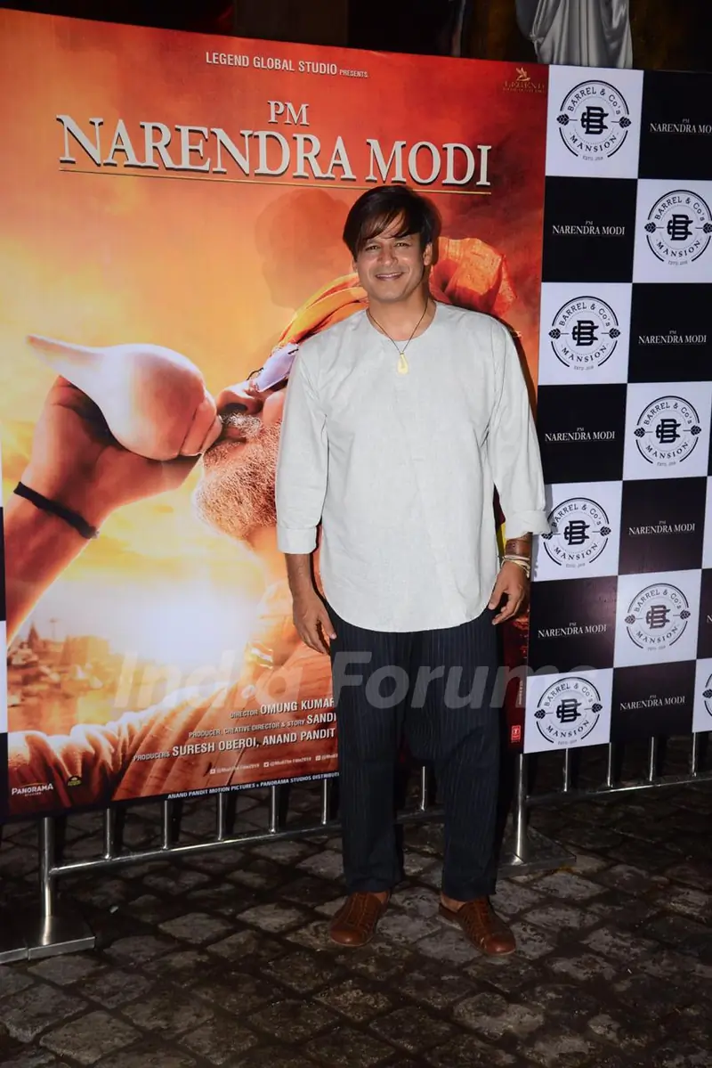 Cast of Narendra Modi at the success bash!