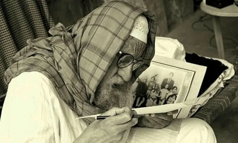 Amitabh Bachchan in Gulabo Sitabo