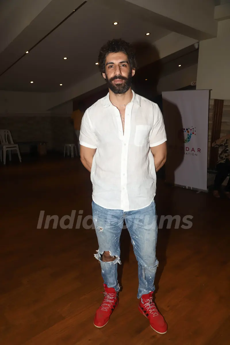 Bollywood celebrities spotted around the town!