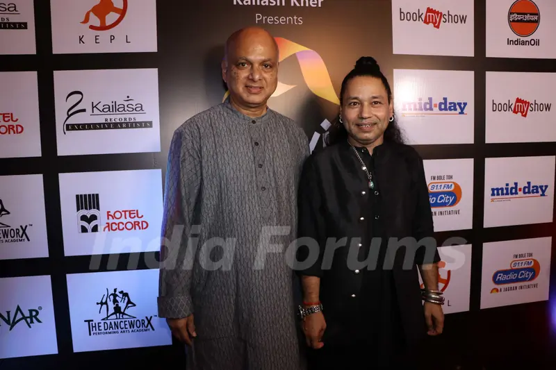 Celebrities attend Kailash Kher birthday bash!