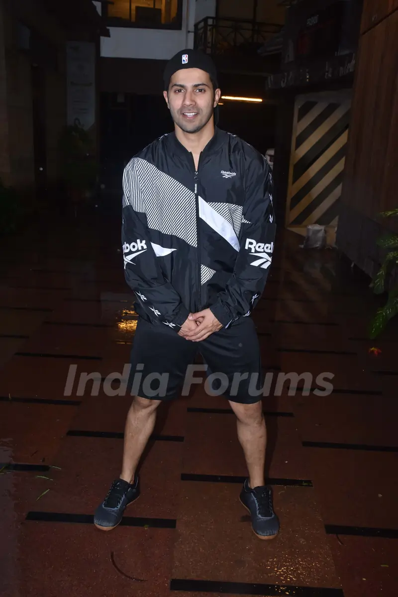Varun Dhawan spotted around the town!