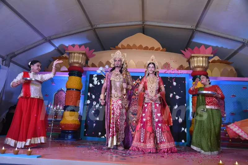 Himanshu Soni as Lord Ram and Shivya Pathania as Sita