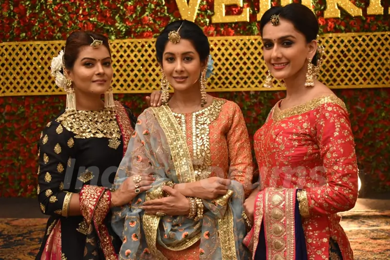 Kartik and Vedika Mehendi Ceremony Pictures from Yeh Rishta Kya Kehlata Hai