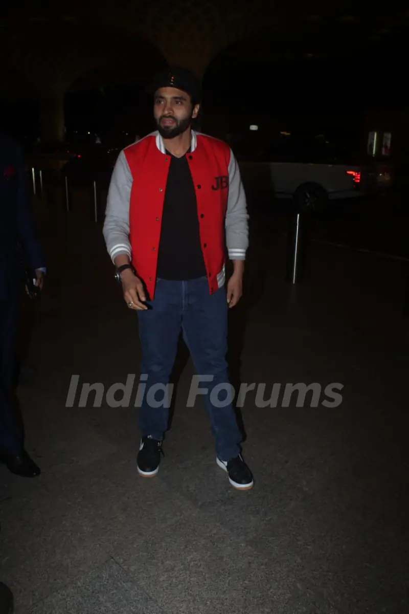 Celebrities papped at the airport