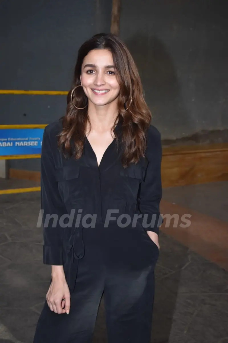 Alia Bhatt spotted around the town!