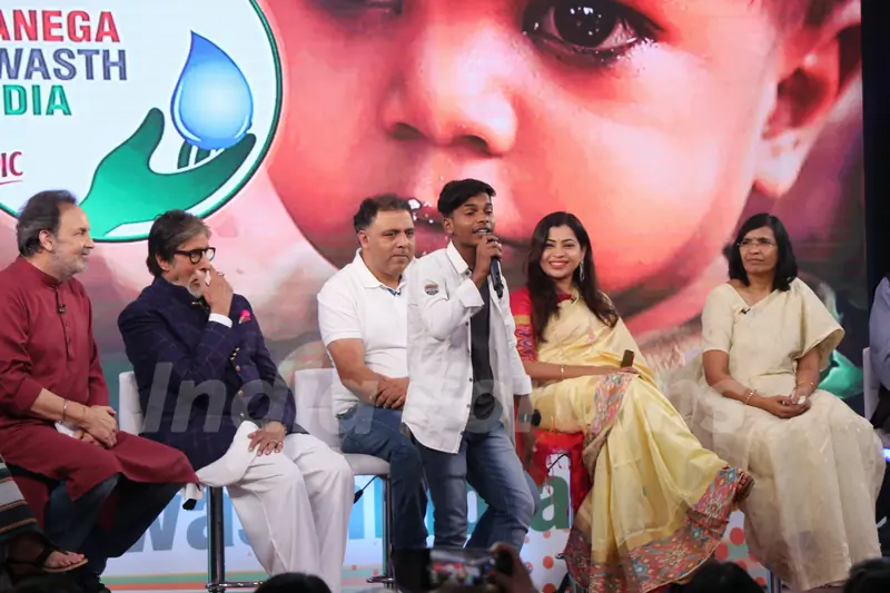 Amitabh Bachchan was papped at NDTV Swatch India Marathon