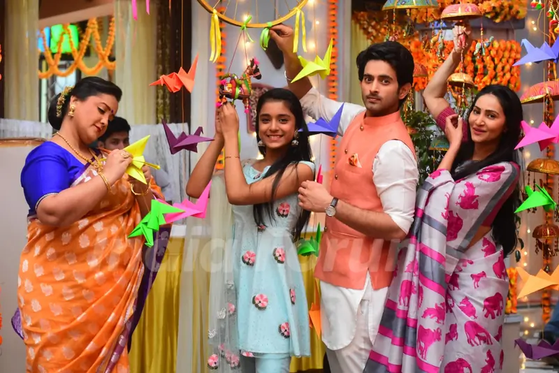 Ishaaro Ishaaro Mein cast