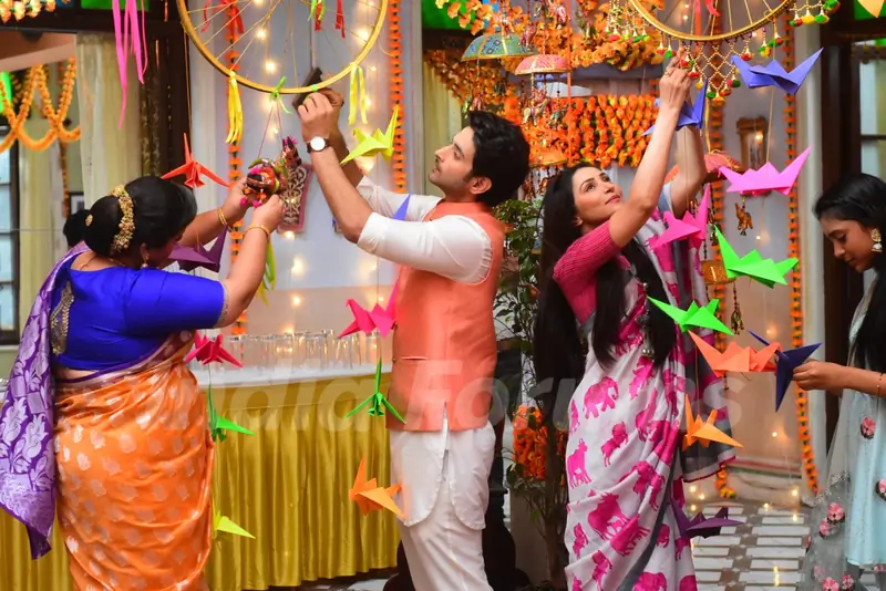 Ishaaro Ishaaro Mein cast