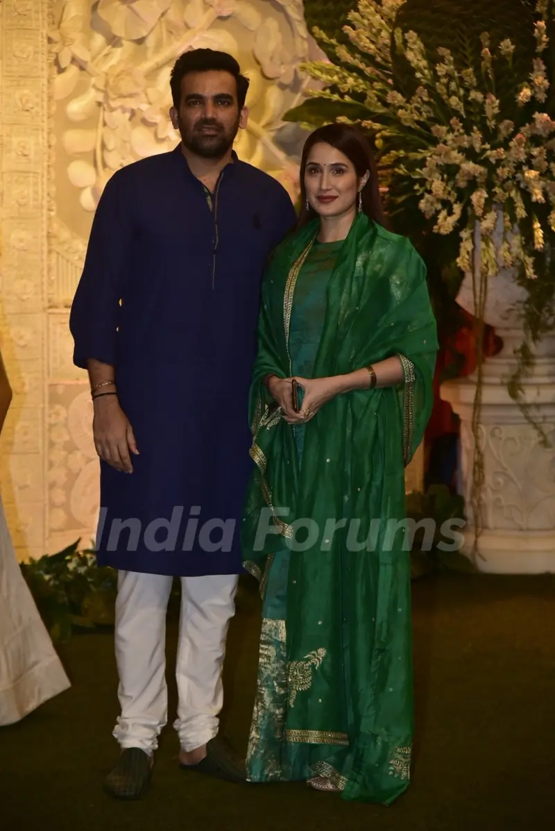 Bollywood celebrities visit Ambanis for Ganesh Utsav celebrations 2019! 