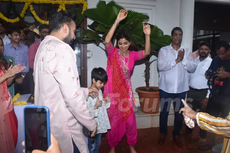 Shilpa Shetty snapped at Ganesh Visarjan!