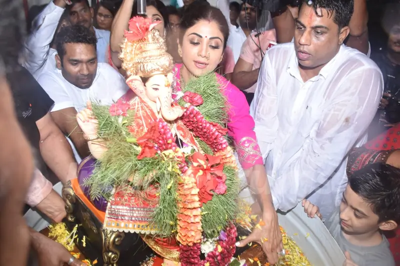 Shilpa Shetty snapped at Ganesh Visarjan!