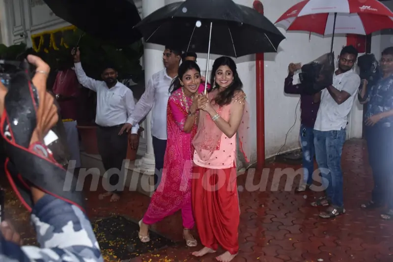 Shilpa Shetty snapped at Ganesh Visarjan!