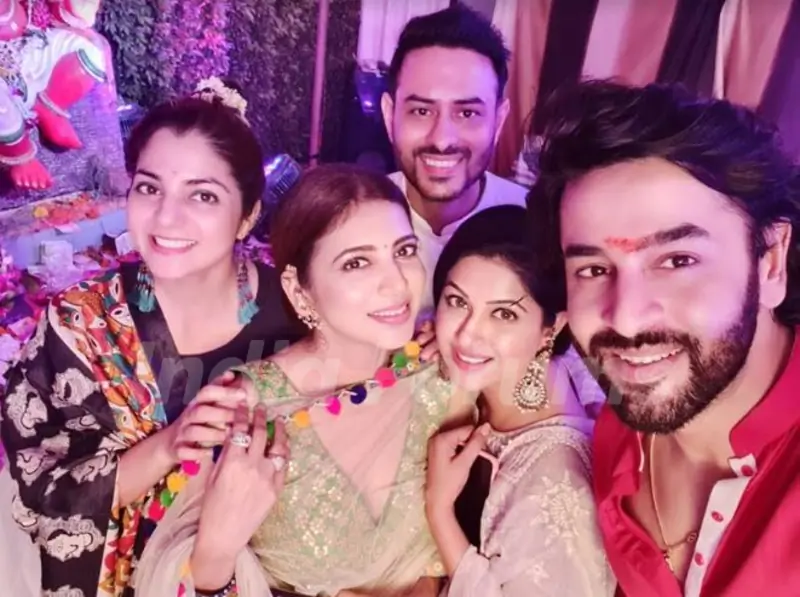 Shashank Vyas with friends