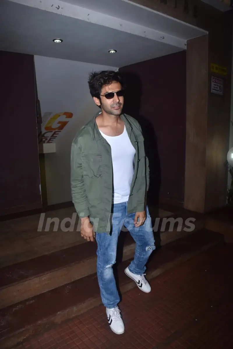 Kartik Aaryan snapped around the town!