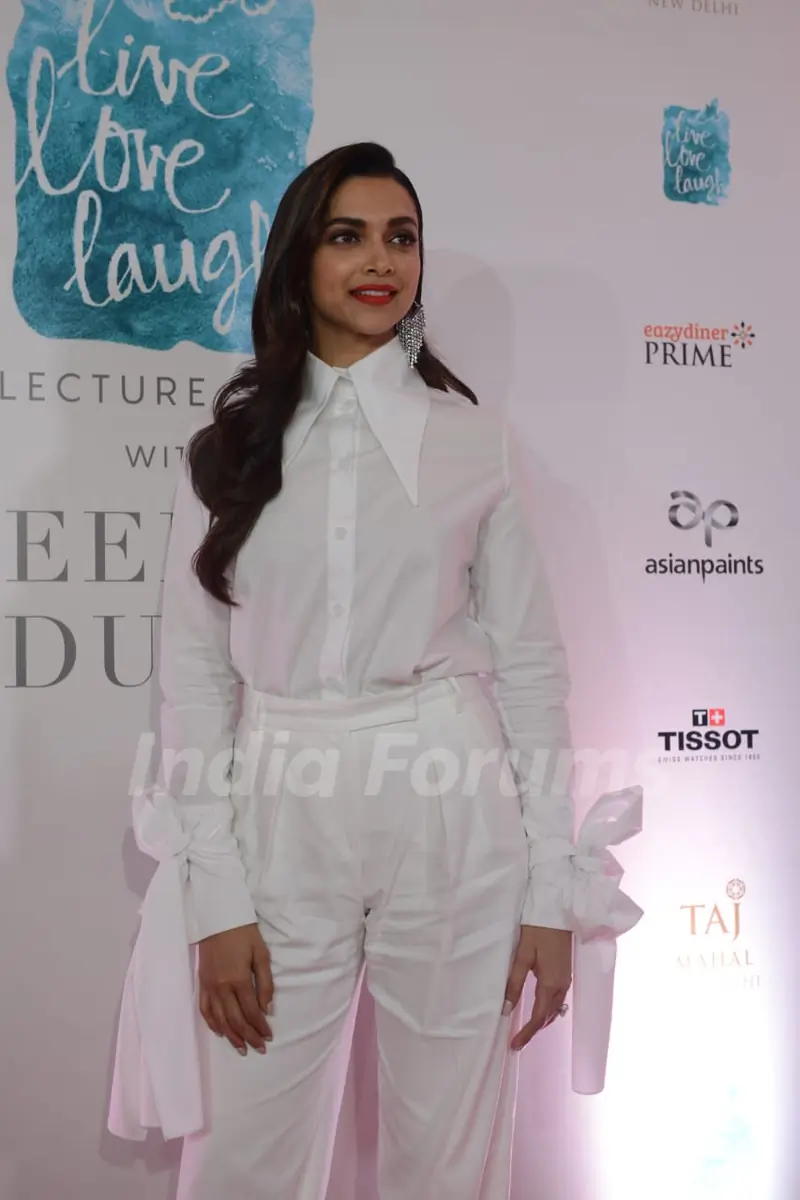 Deepika Padukone with family at a Lecture session in Delhi!
