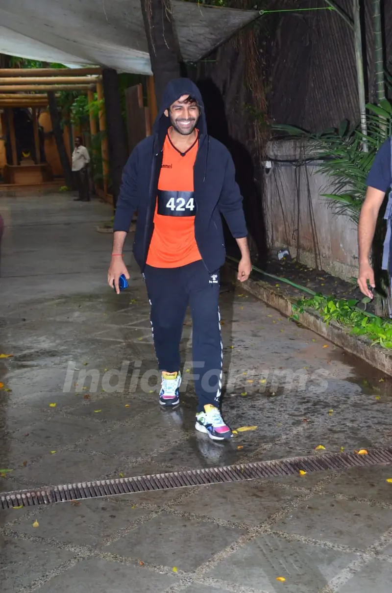 Kartik Aaryan snapped around the town!