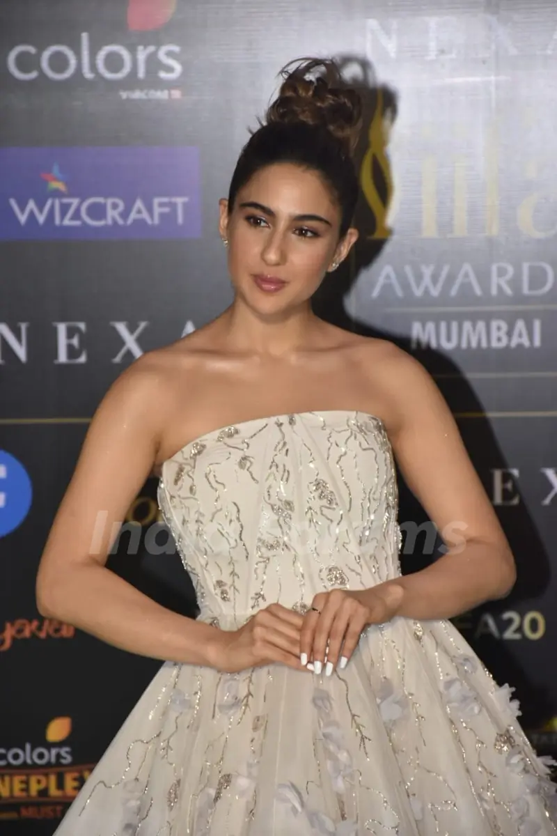 Bollywood celebrities walk the Green Carpet at IIFA awards 2019! 