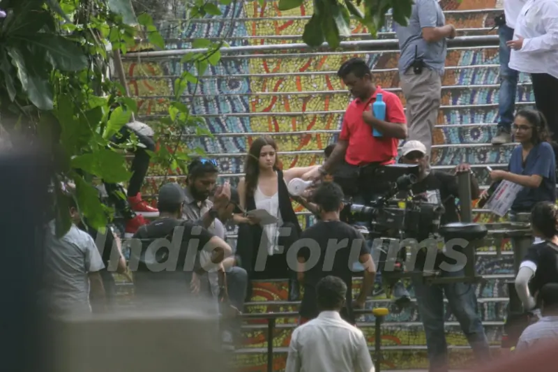 Alia Bhatt snapped at the sets!