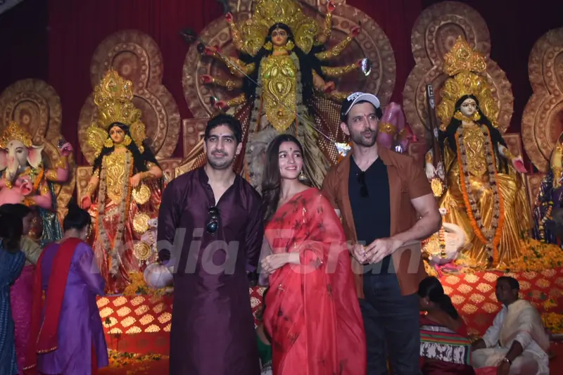 Alia Bhatt and Hrithik Roshan attend Durga Pooja!