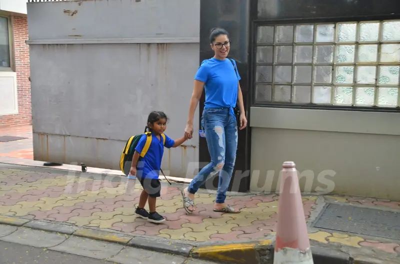 Sunny Leone snapped around the town!