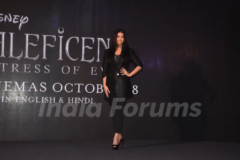 Aishwarya Rai Bachchan snapped at trailer launch of Maleficent!