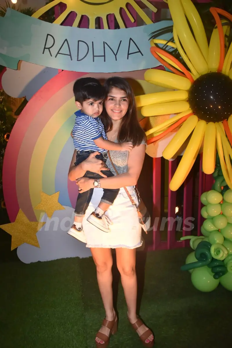 Esha Deol and Bharat Takhtani host Birthday bash for daughter Radhya Takhtani!