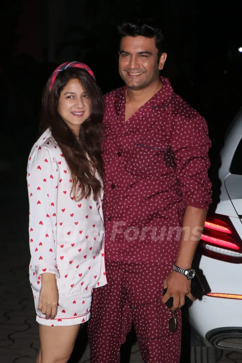 Celebrities at Housefull 4 screening!