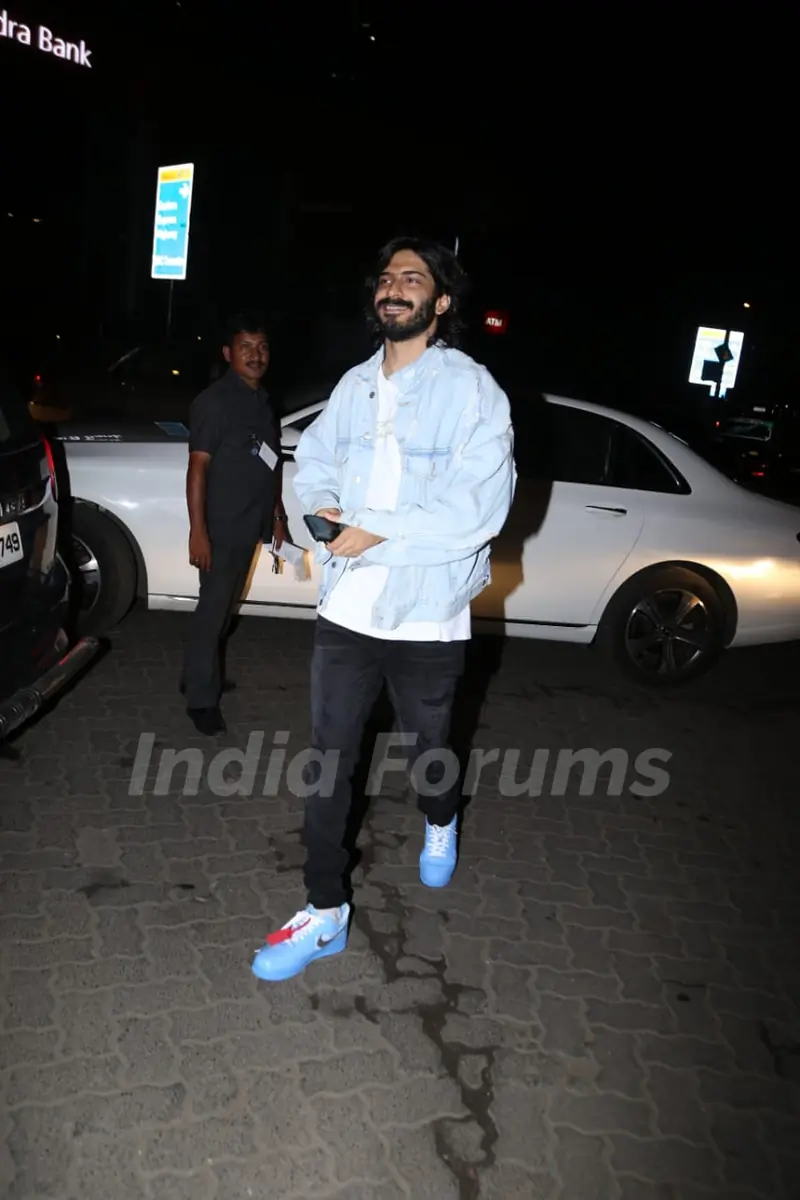 Harshvardhan Kapoor papped around the town