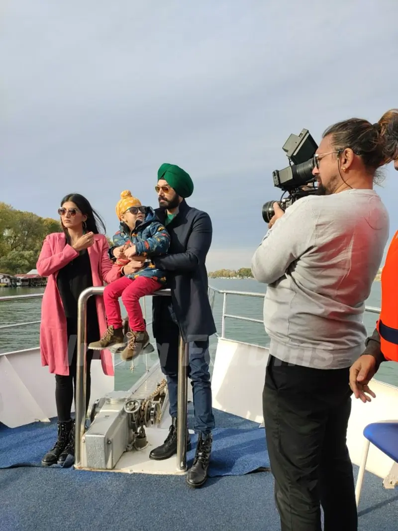 Sarabjit (Played by Avinesh Rekhi), Mehar (Played by Nimrit Kaur) & Param 