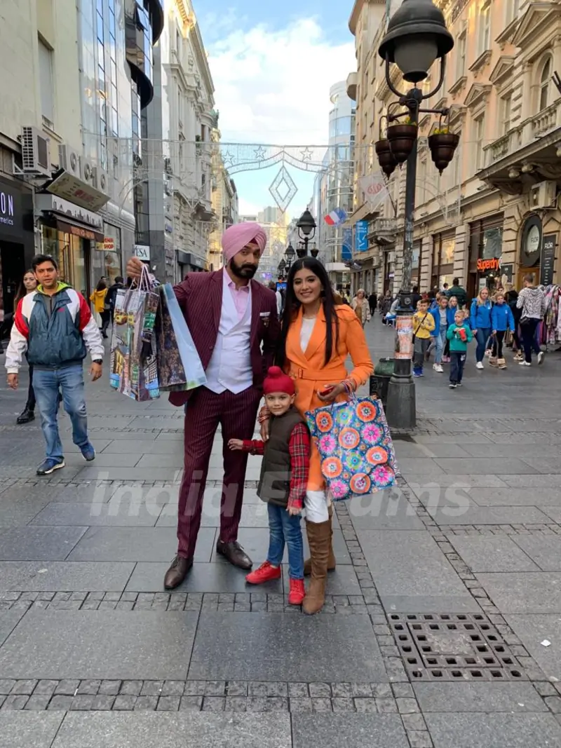 Sarabjit (Played by Avinesh Rekhi), Mehar (Played by Nimrit Kaur) & Param 