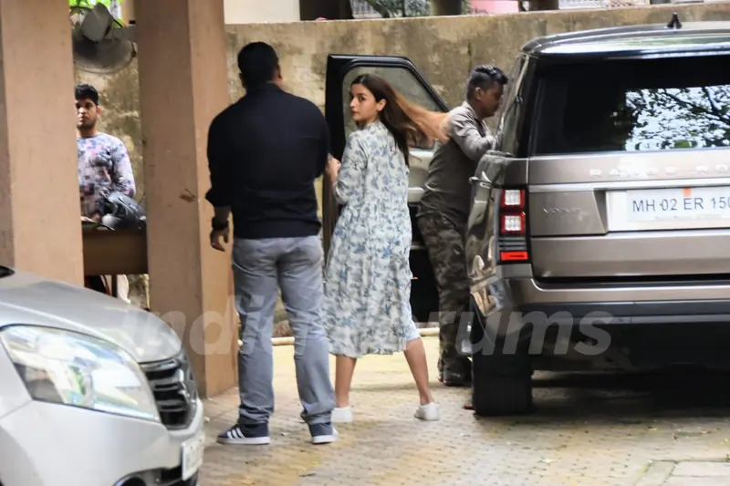 Alia Bhatt papped around the town
