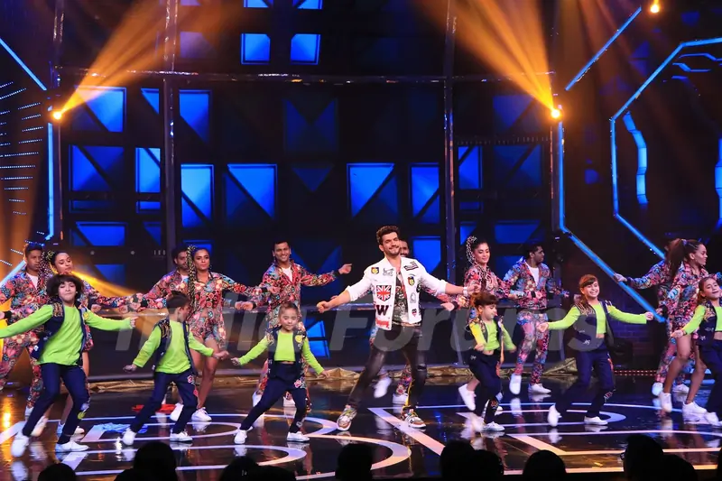 Arjun Bijlani at COLORS’ Children’s Day Special 