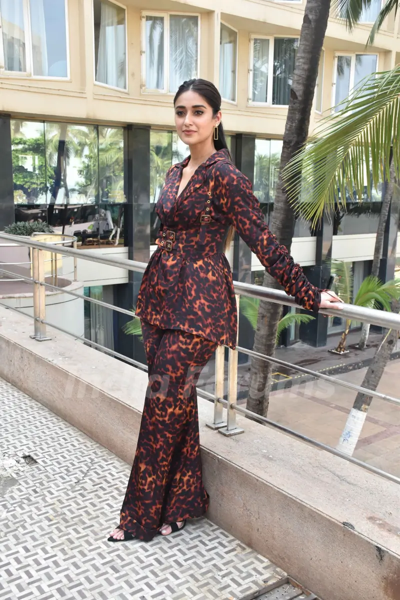 Celebs papped promoting Pagalpanti