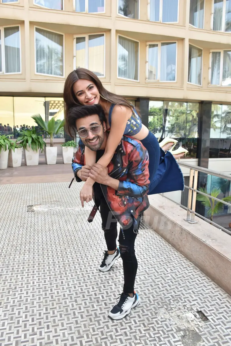 Celebs papped promoting Pagalpanti