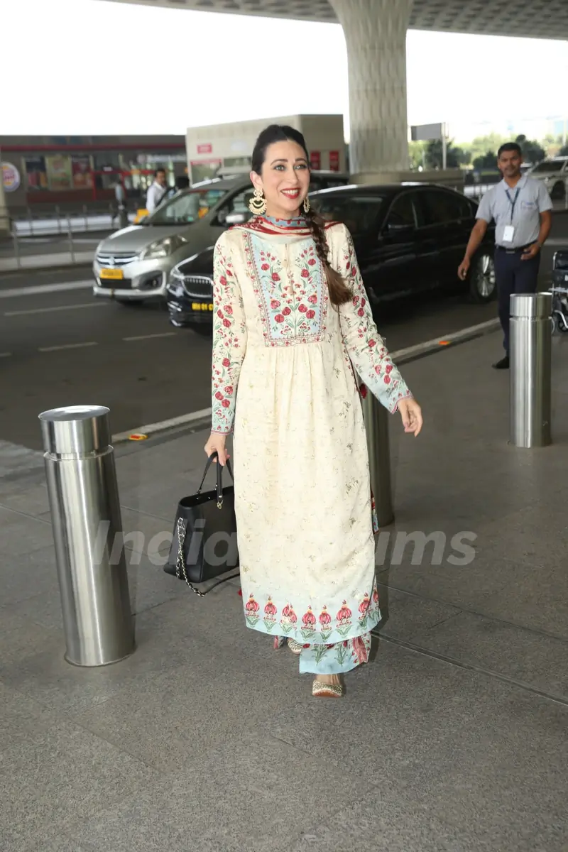 Karisma Kapoor papped at airport