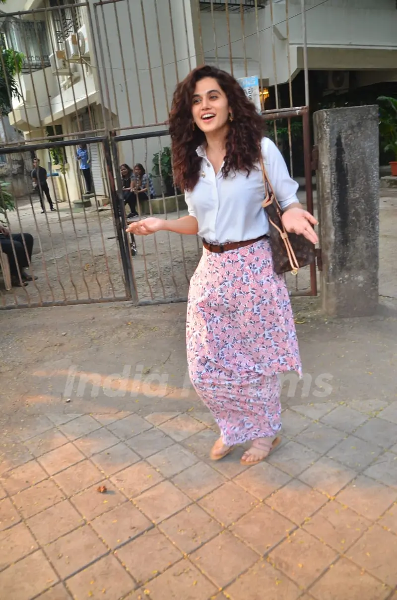 Celebs papped around the town!