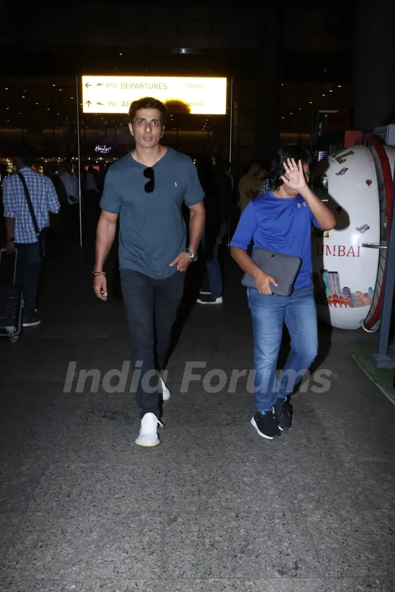 Celebs papped around the town!