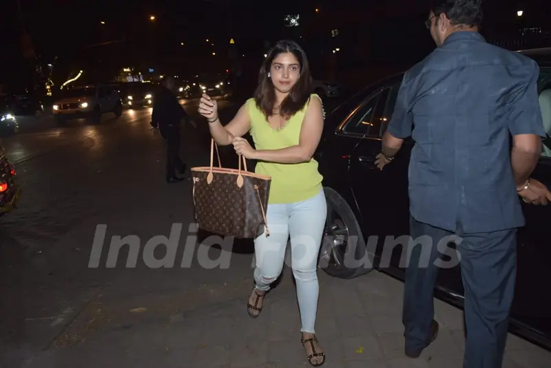 Celebs papped around the town!