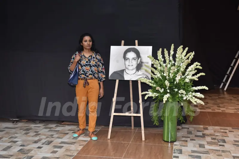 Bollywood celebrities attend the prayer meet of Shaukat Azmi