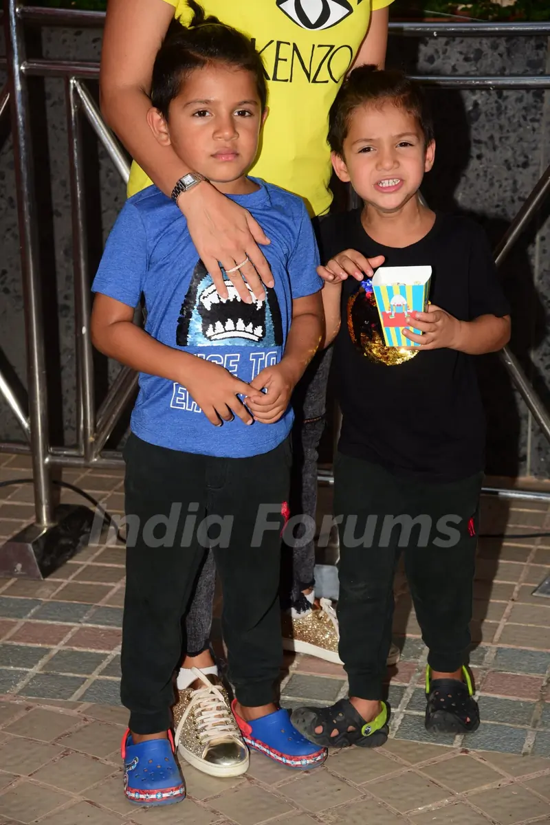 Kanchi Kaul with Kids