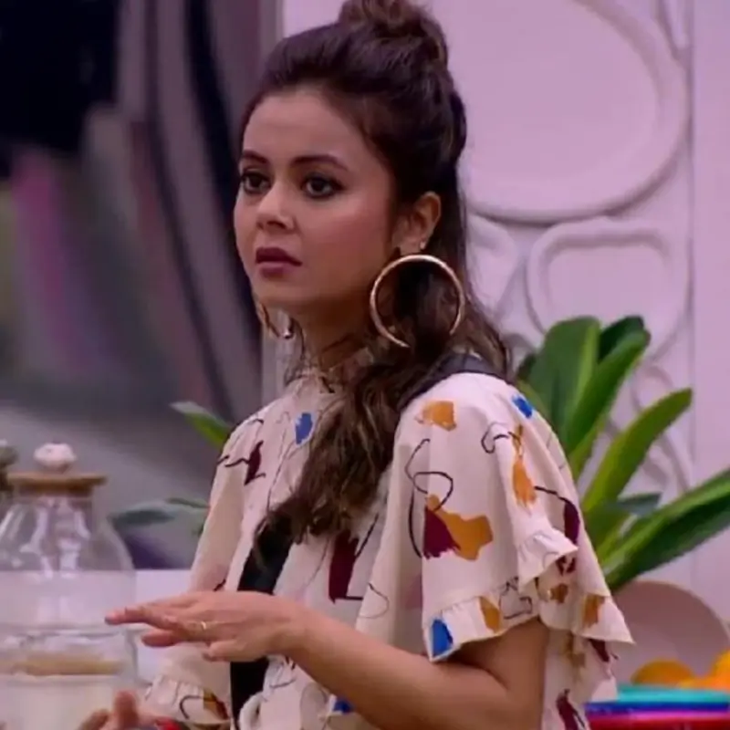 Devoleena Bhattacharjee Experiences Back Issues Again; Confined To Bed