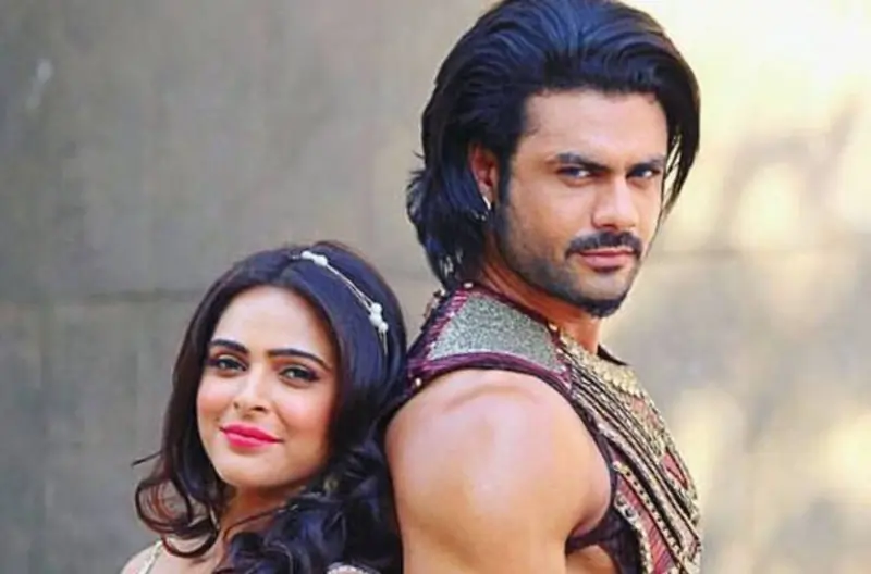 Ex- Partners Madhurima and Vishal Once Again Set Their Love Mode On..!
