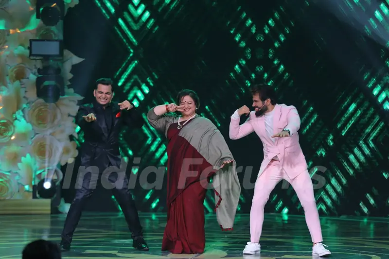 Paritosh Tripathi, Supriya Shukla and Ritvik Dhanjani