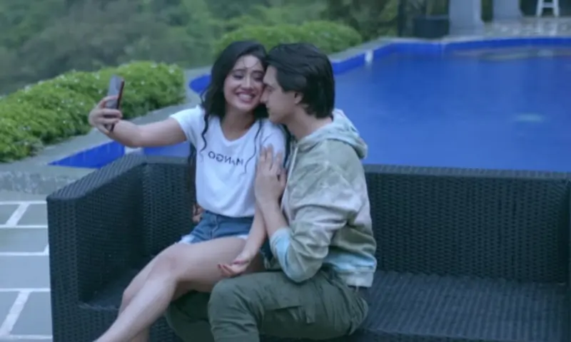 Shivangi Joshi and Mohsin Khan in Baarish