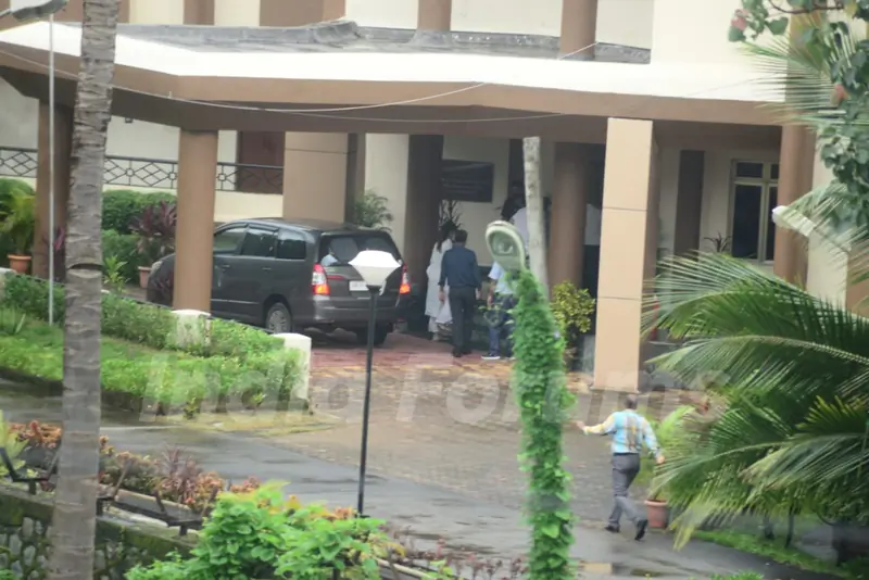 Rhea Chakraborty and brother Showik snapped arriving at DRDO guest house after receiving summons from CBI!