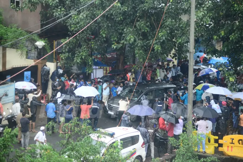 Rhea Chakraborty's second visit at DRDO guesthouse for CBI Inquiry!