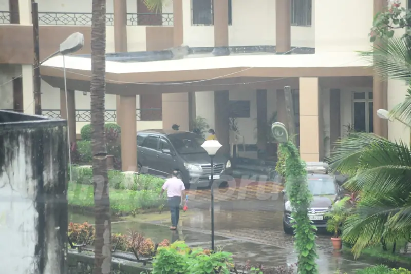 Rhea Chakraborty's second visit at DRDO guesthouse for CBI Inquiry!