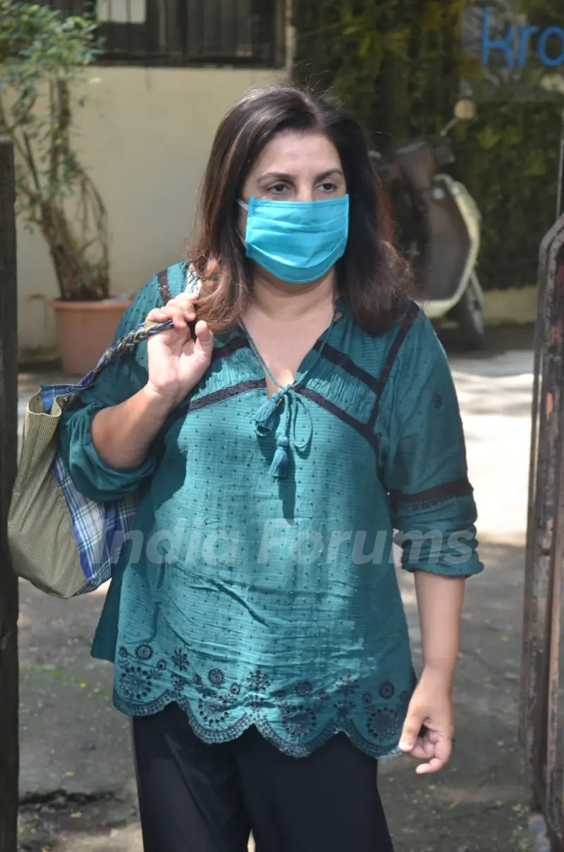 Farah Khan snapped at Juhu, Andheri